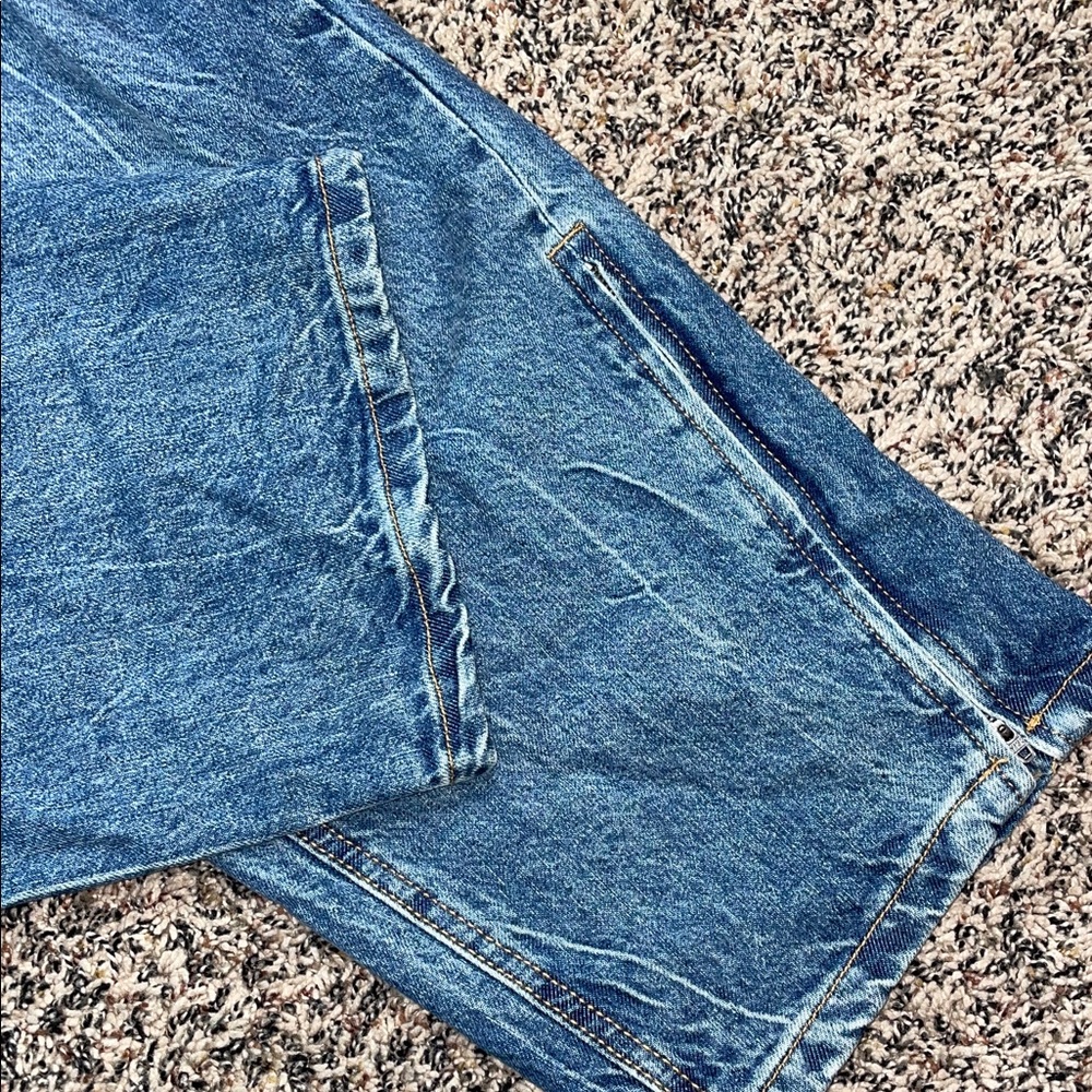 🆕 Wild Fable Barrel Zippered Bottom Low Rise Rigid Denim Jeans Sz 4 | NWT - Picture 7 of 13